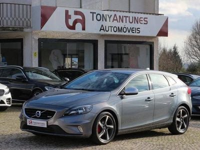 Cinza Usado 2015 Volvo V40 R-Design Carrinha | € 11.750 (Preço justo)