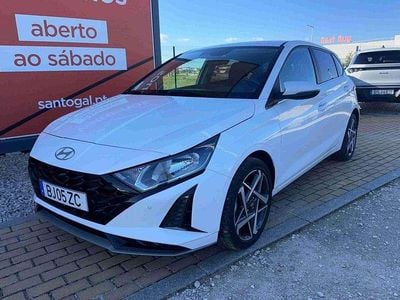 Branco Usado 2024 Hyundai i20 Style Citadino | € 18.200 (Preço justo)