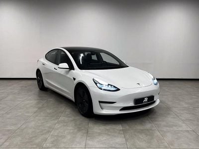 Branco Usado 2021 Tesla Model 3 Sedan | € 24.900 (Bom preço)
