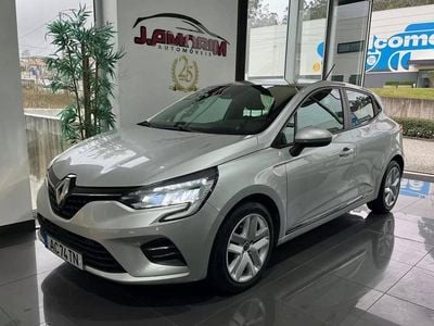 Usado Renault Clio V Intens 85 HP (62 kW) 2021 Cinza prata