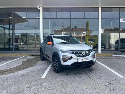 Usado Dacia Spring Comfort Plus 33 kW (45 HP) 2022 Cinza Citadino