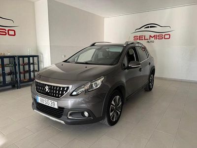 Usado Peugeot 2008 120 HP (88 kW) 2016 Cinzento SUV
