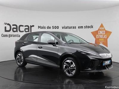 Cinza Usado 2025 MG MG4 EV Citadino | € 24.699 (Preço elevado)