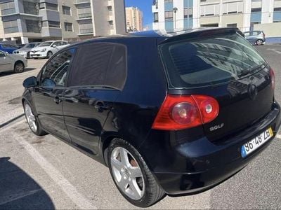 Usado 2004 VW Golf V Sedan | € 6.000