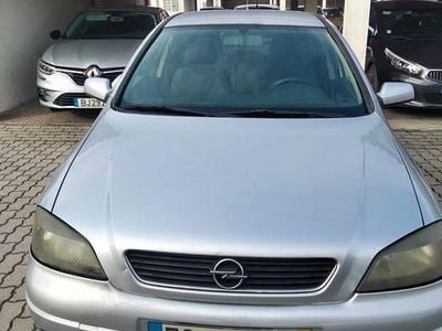 Usado 2003 Opel Astra Sedan | € 1.300 (Bom preço)