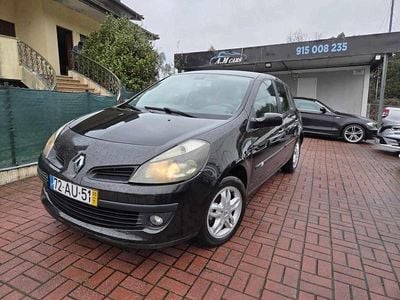 Preto Usado 2005 Renault Clio II Citadino | € 3.750 (Preço elevado)