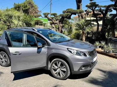 Usado Peugeot 2008 131 HP (96 kW) 2016 Cinzento SUV