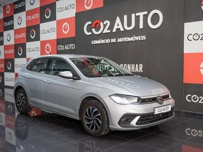 Usado VW Polo Life 95 HP (69 kW) 2022 Cinzento Citadino