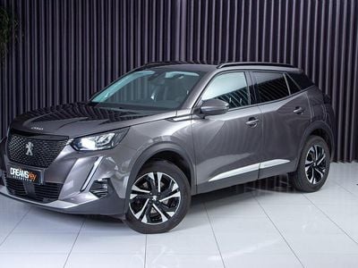 Cinzento Usado 2021 Peugeot 2008 Allure SUV | € 16.700 (Preço justo)