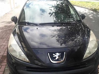 Preto Usado 2007 Peugeot 207 Citadino | € 3.650 (Preço elevado)