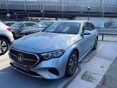 Outra Usado 2024 Mercedes 220 | € 56.900 (Preço elevado)