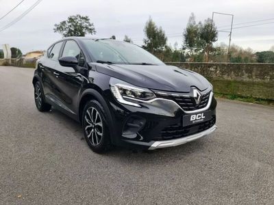 Cinzento platina/tecto preto e Usado 2020 Renault Captur SUV | € 18.990 (Caro)