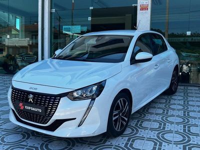 Branco branco Usado 2021 Peugeot 208 Allure Citadino | € 16.950 (Preço justo)