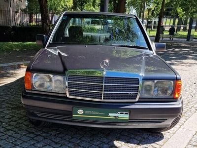Cinza Usado 1992 Mercedes 190 Sedan | € 9.899