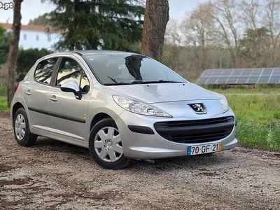 Usado Peugeot 207 95 HP (69 kW) 2008 Branco Sedan