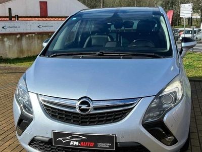 Usado Opel Zafira Cosmo 170 HP (125 kW) 2015 Azul Monovolume