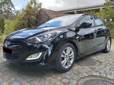 Preto Usado 2012 Hyundai i30 Comfort | € 6.999 (Preço justo)
