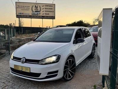 Branco Usado 2015 VW Golf VII Comfortline | € 15.900 (Preço elevado)
