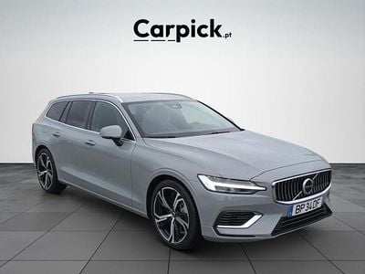 Cinza Usado 2024 Volvo V60 Plus Carrinha | € 41.900 (Preço justo)