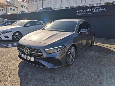 Cinza Usado 2025 Mercedes A180 AMG line Sedan | € 40.250 (Caro)