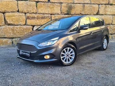 Cinzento (metalizado) Usado 2016 Ford S-MAX Titanium Monovolume | € 18.250 (Super Preço)