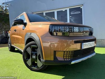 Usado Fiat Grande Panda 83 kW (113 HP) 2025 Castanho Citadino