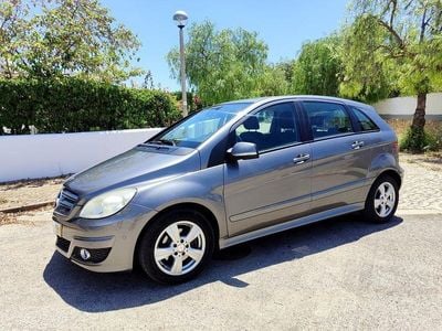 Mercedes B180