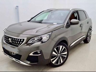 Usado 2018 Peugeot 3008 Premium Sedan | € 16.900 (Caro)