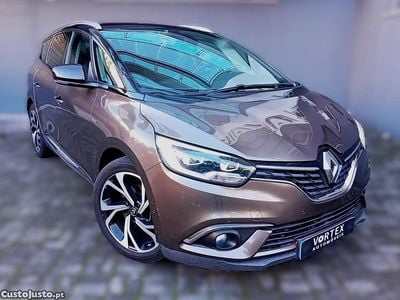 Castanho Usado 2018 Renault Grand Scénic IV Bose Edition Monovolume | € 14.000 (Preço justo)