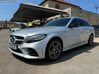 Usado Mercedes C200 AMG line 160 HP (117 kW) 2019 Cinza Carrinha