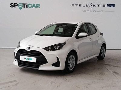 Usado Toyota Yaris Hybrid Comfort 116 HP (85 kW) 2021 Branco