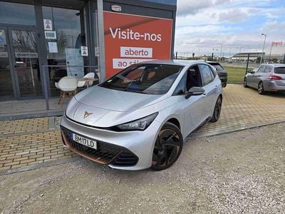Cinzento Usado 2024 Cupra Born e-Boost Citadino | € 39.490 (Caro)