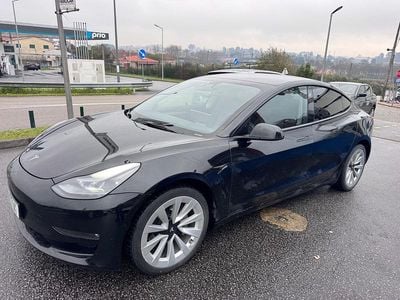 Preto Usado 2021 Tesla Model 3 Sedan | € 29.980 (Preço justo)