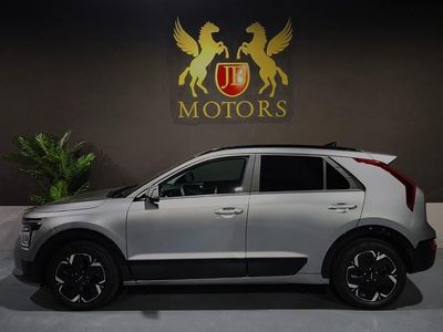 Cinza Usado 2023 Kia e-Niro SUV | € 28.900 (Preço justo)