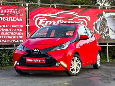 Usado Toyota Aygo X-cite 69 HP (50 kW) 2015 Vermelho Citadino