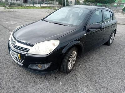 Usado Opel Astra 125 HP (91 kW) 2009 Sedan