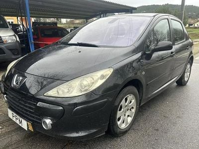 Usado Peugeot 307 Premium 90 HP (66 kW) 2006 Preto