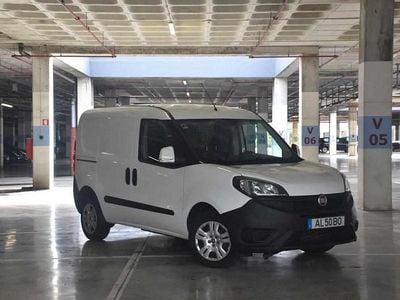 Usado Fiat Doblò 95 HP (69 kW) 2021 Branco Monovolume