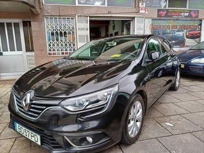 Usado Renault Mégane IV 115 HP (84 kW) 2019 Preto