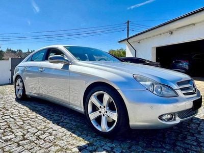Cinzento Usado 2010 Mercedes CLS350 Sedan | € 16.900