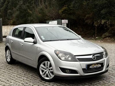 Usado 2008 Opel Astra Sport Sedan | € 3.250 (Preço justo)