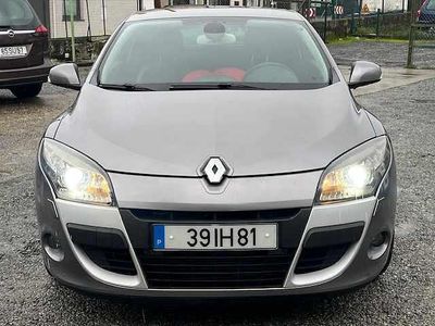 Cinzento Usado 2009 Renault Mégane III Citadino | € 5.850 (Preço justo)