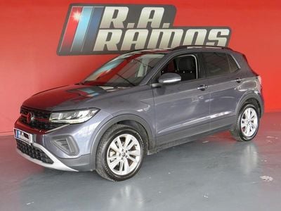 Usado VW T-Cross 116 HP (85 kW) 2024 Cinza SUV