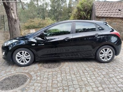 Preto Usado 2013 Hyundai i30 Comfort Citadino | € 6.999 (Preço justo)
