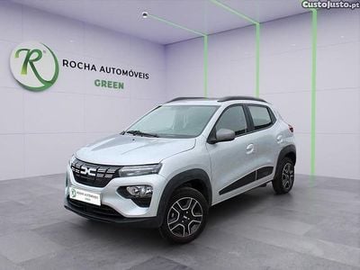 Cinza Usado 2023 Dacia Spring Essentiel Citadino | € 13.900 (Preço justo)