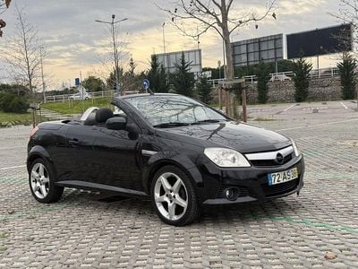 Preto Usado 2005 Opel Tigra Cabrios | € 4.400