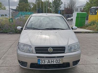 usado Fiat Punto 1.2cc 8v imaculado