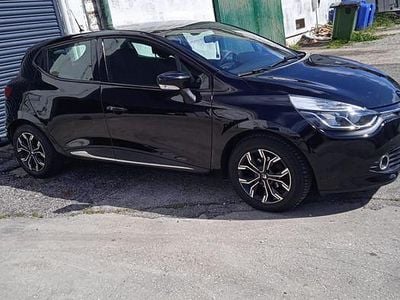 Usado 2014 Renault Clio IV Dynamique Sedan | € 4.800 (Preço justo)