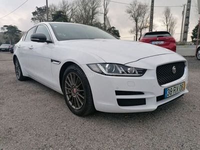 usado Jaguar XE 2.0 D Prestige Aut.