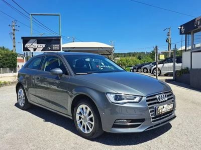 Usado Audi A3 110 HP (80 kW) 2014 Cinza Coupé